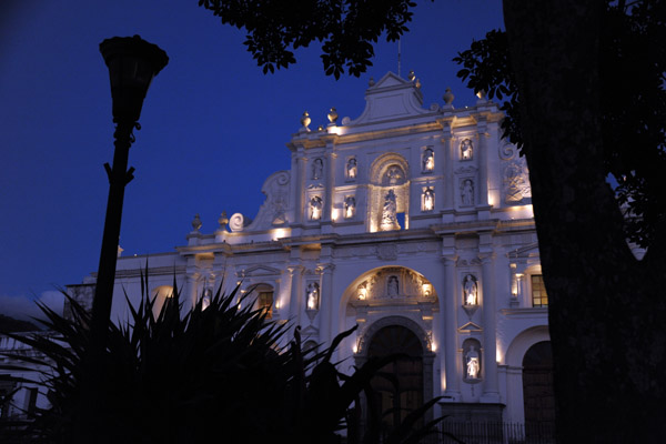 The Cathedral from Parque Central as evening falls