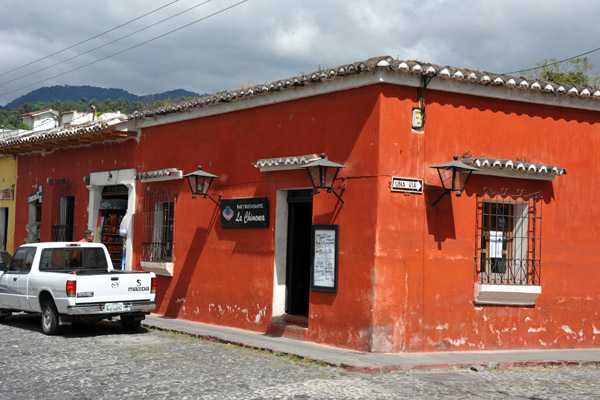 Bar y Restaurante La Chimenea, 7a Av Nte, Antigua Guatemala