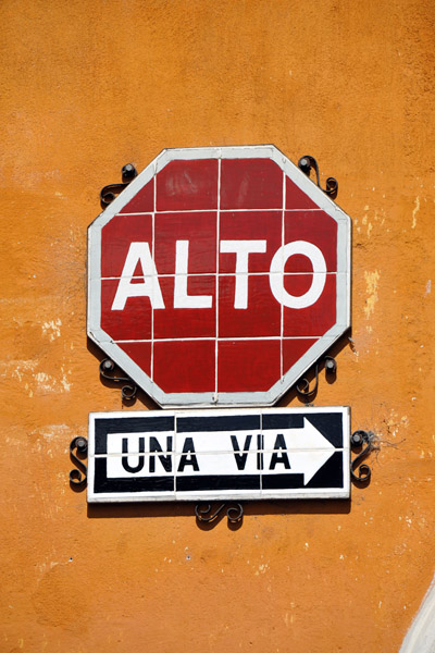 Alto & Una Via, Antigua Guatemala