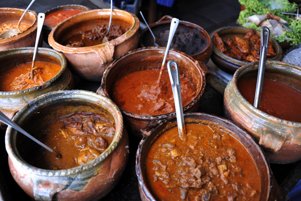 Guatemalan meat dishes - La Cuevita de los Urquiz