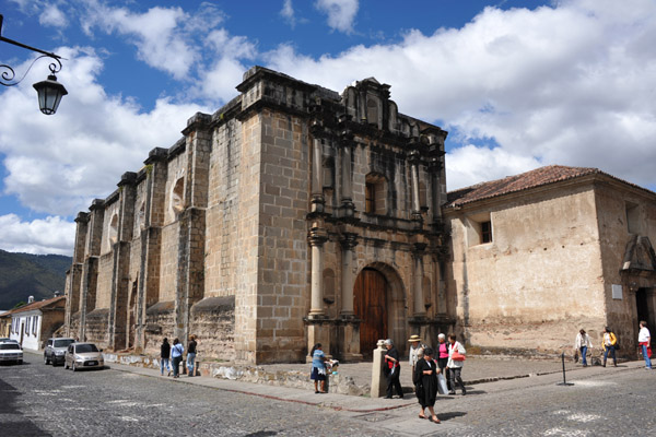 Iglesia de las Capuchinas has been only partially restored