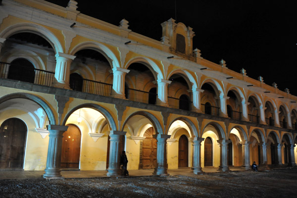 The Palacio De Los Capitanes on the south side of Parque Central, Antigua Guatemala