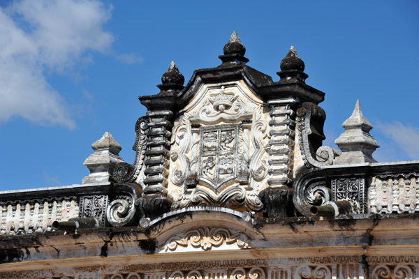 Coat of Arms overlooking the courtyard of the Universidad de San Carlos