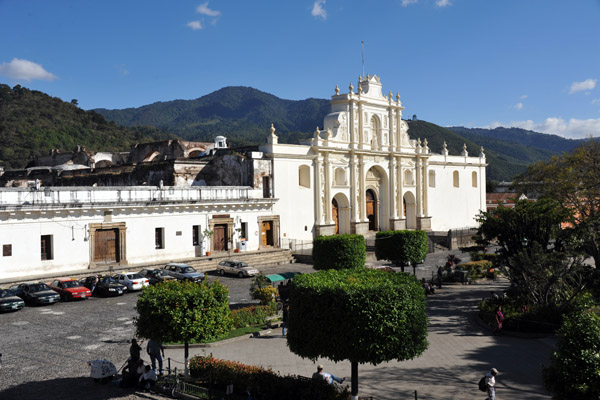 View from the upper gallery of the Palacio Del Ayuntamiento, Antigua Guatemala