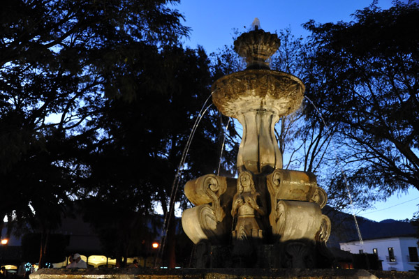 Evening in Parque Central, Antigua Guatemala