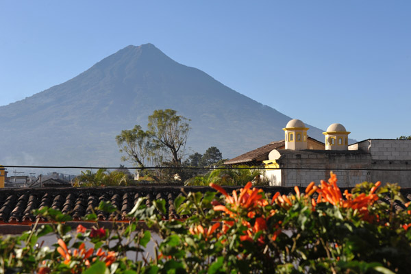 A bright clear morning with a fine view of the conic Volcn de Agua (3760m/12,336ft)