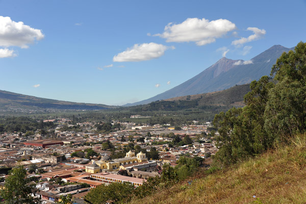 To the west of Antigua Guatemala, Volcn de Fuego