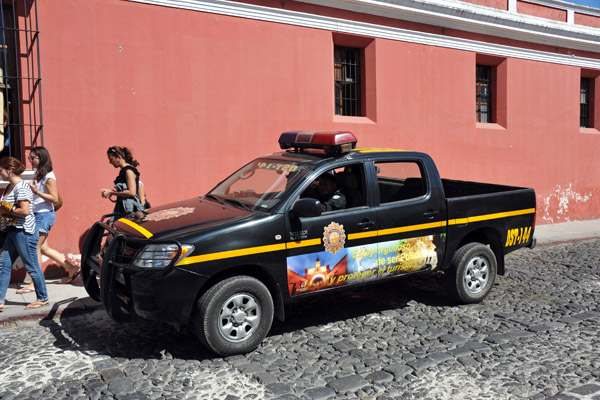 Free ride with the Guatemalan police