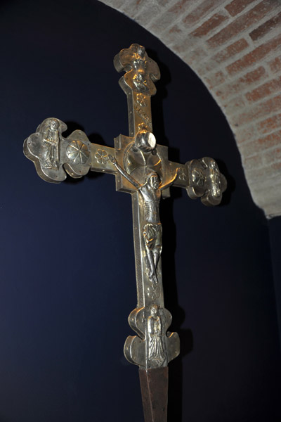 Paseo de los Museos - processional cross