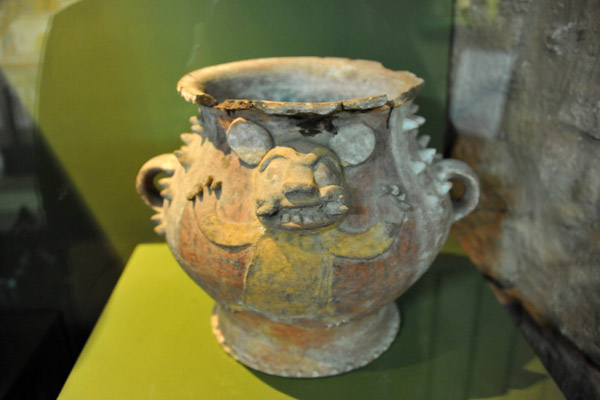 Museo Arqueologico - painted ceramic vessel