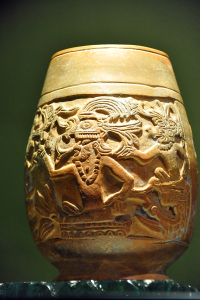 Museo Arqueologico - ceramic vessel