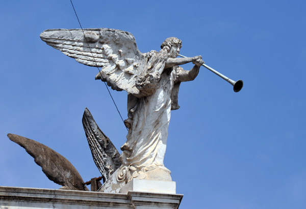 Trumpeting angel, Campinas Cathedral bell tower