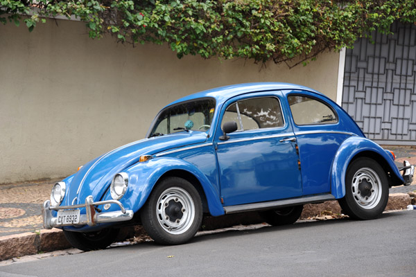 Blue VW Beetle, Campinas-Cambuí