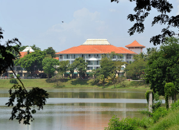 Sheraton Bandara Hotel across the southern stilling basin at Soekarno-Hatta Airport, Cenkareng
