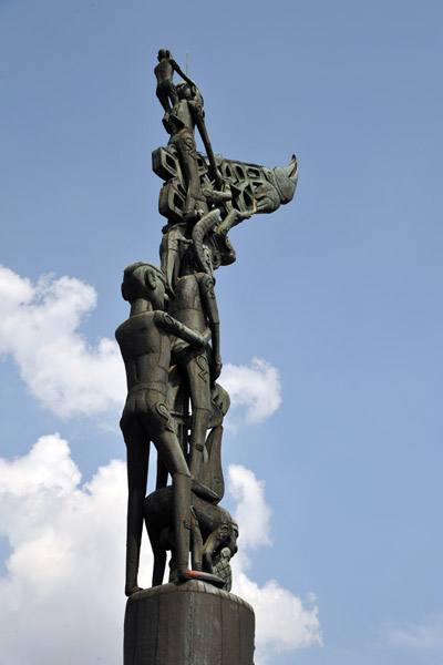 Asmat totem sculpture, Cengkareng
