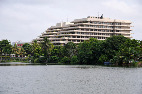 Trans Asia Hotel on the shore of Beira Lake