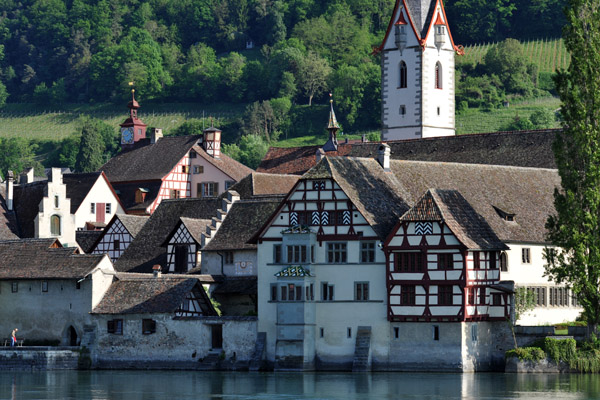 Kloster St. Georgen moved to the site of Stein am Rhein in 1007