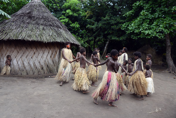 Yakel girls playing, Tanna