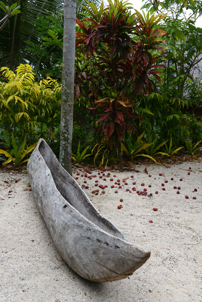Vanuatu dugout canoe sans outrigger