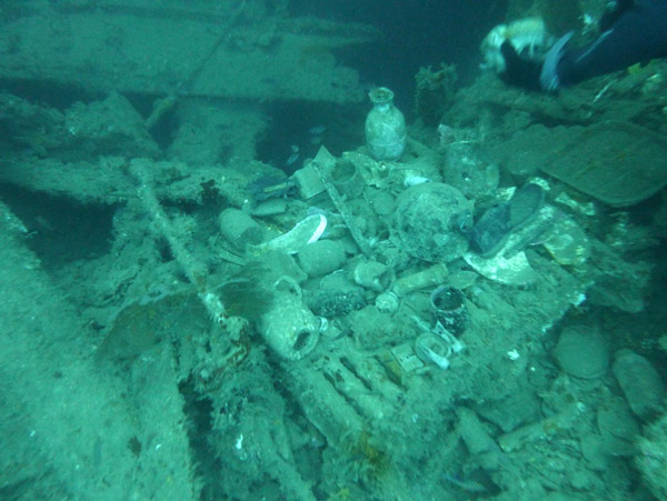 Artefacts scattered around the forward hold