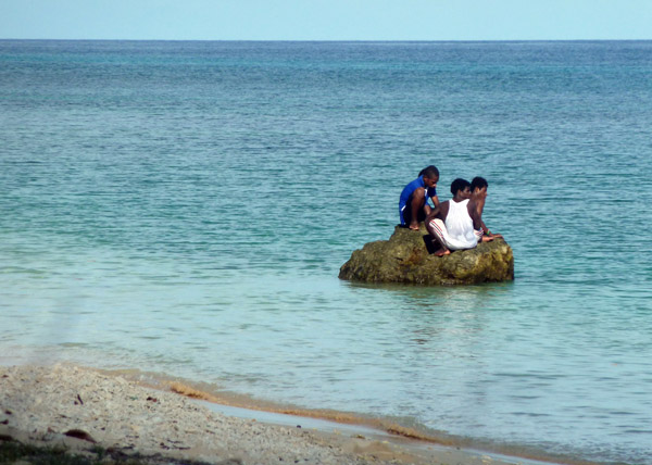 Local kids, Million Dollar Point