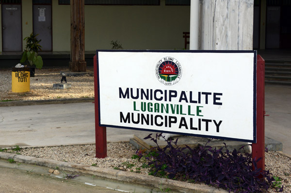 Luganville Municipality - some French bilingualism persists