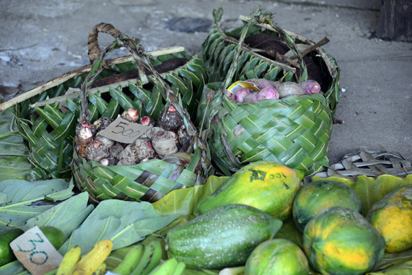 Small vegetable market, Luganville