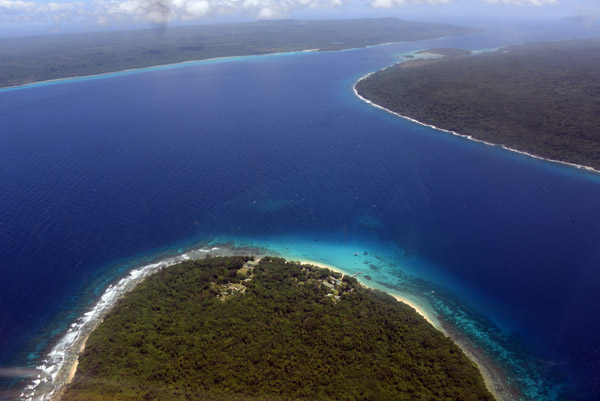 Bokissa with Aore and Malo Islands, Vanuatu