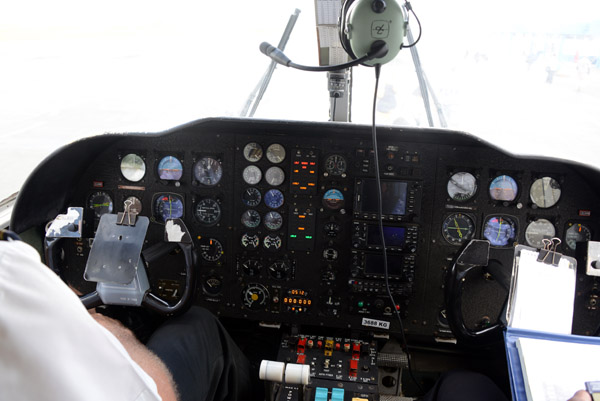 Cockpit of YJ-AV5, a Harbin Y-12 (IV) 