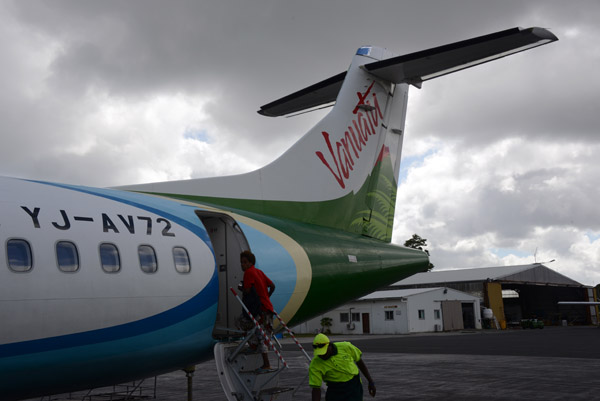 Air Vanuatu ATR-72 (YJ-AV72), Port Vila (VLI)