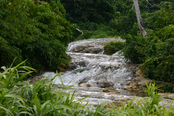 Stream between Forari and Eton on the east coast of Efat