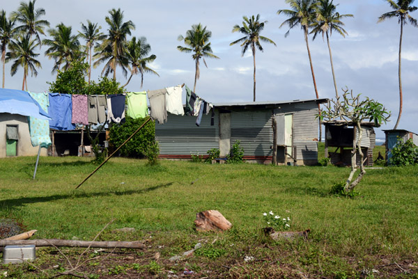 Laundry line and tin hut, Vatukarasa