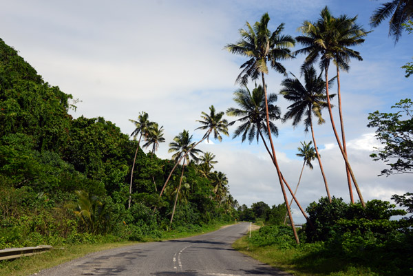 Queen's Highway on the south coast of Viti Levu