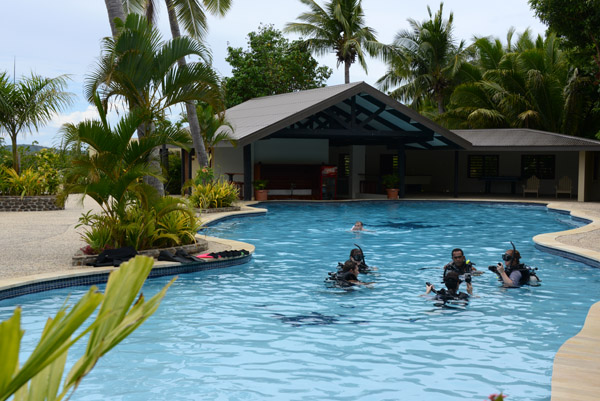 Dive course in the pool at Volivoli