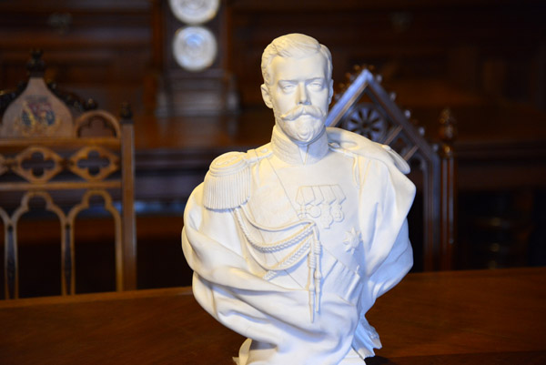 Portrait sculpture of Nicholas II