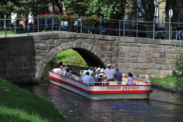 Stone bridge across the Middelburg Canal