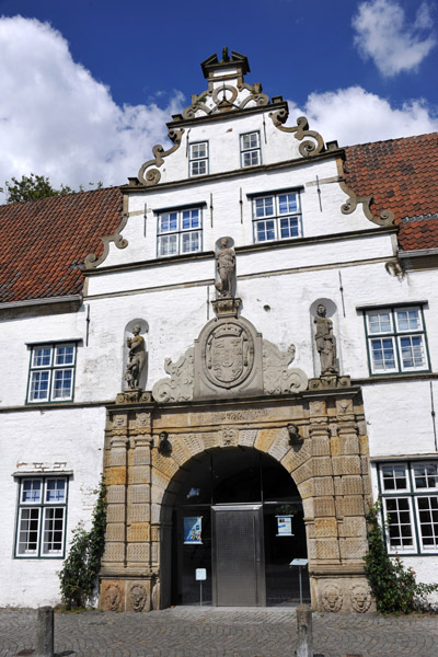 Gatehouse to Schloss vor Husum
