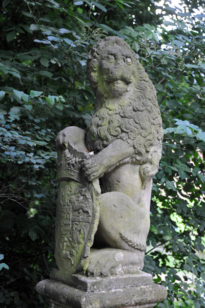Lion with shield, Schloss vor Husum