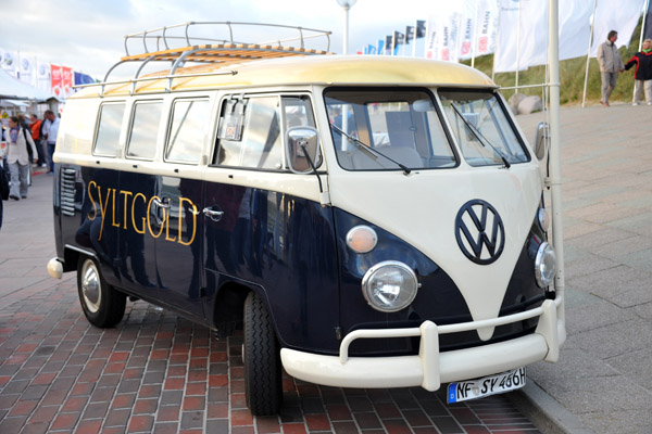 Old VW Bus advertising Syltgold, Westerland