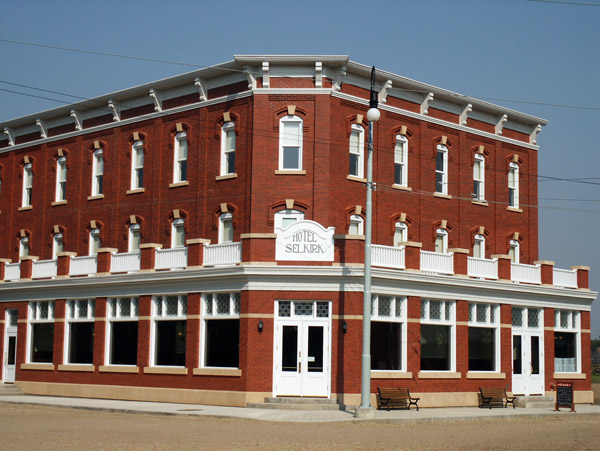 Fort Edmonton - Hotel Selkirk