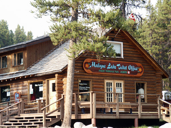 Maligne Lake Ticket Office, Jasper National Park