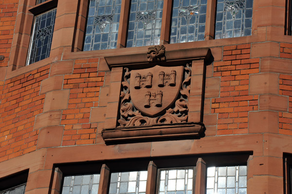 Triple castles of the Dublin coat-of-arms, 72 Grafton Street