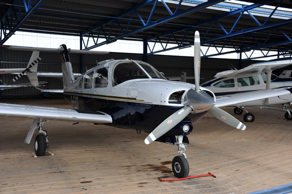 PA-28RT-201T Turbo Arrow IV (D-EICT), Bonn Hangelar