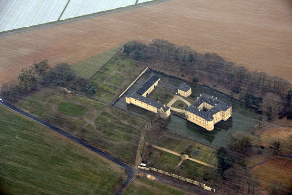 Wasserburg Adendorf is now owned by Baron Georg Freiherr von Loe, whose ancestors became owners of the castle in 1815.