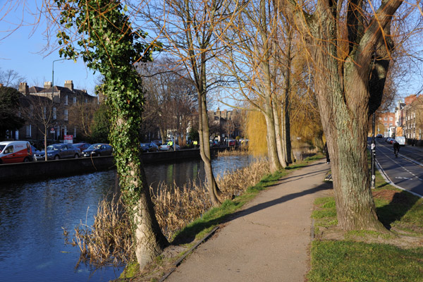 Walkway along the Grand Canal, Saint Kevin's, Dublin