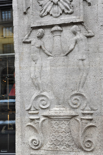 Relief carving, Bahnhofstrasse 2