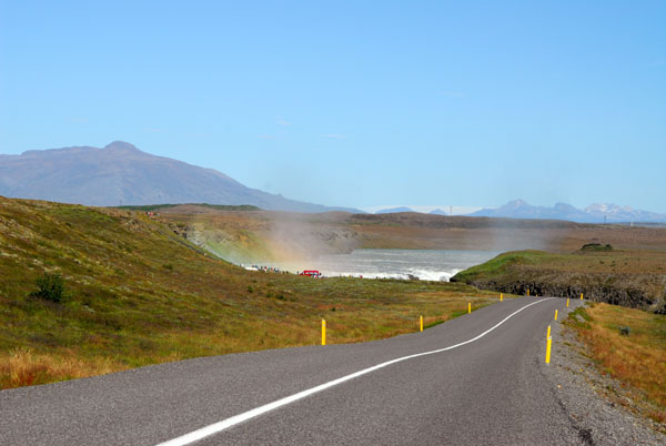 The lower access road to Gullfoss