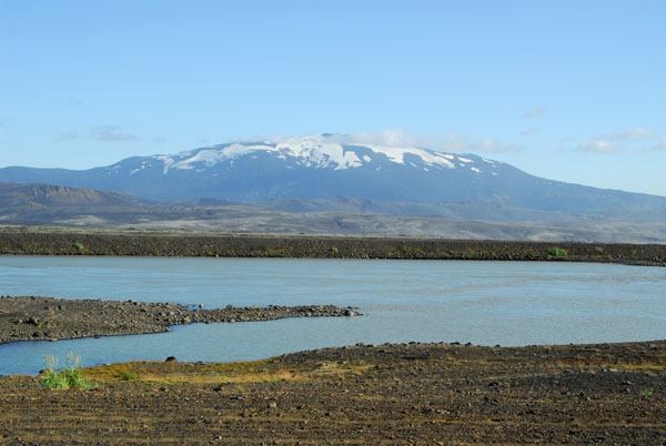 Þjórsá River and Mount Hekla (1491m)