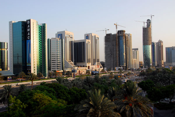 Sheikh Zayed Road - Crown Plaza to the Fairmont