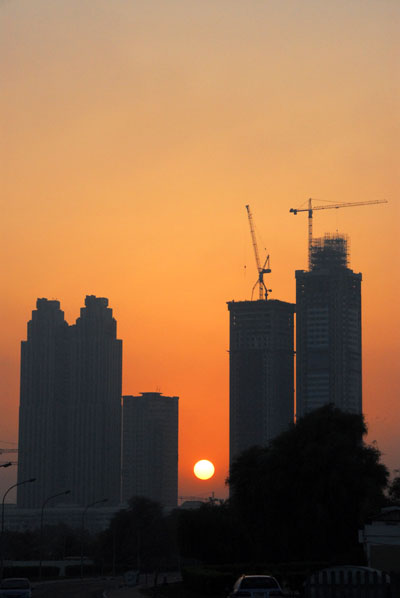 Shangri-La Hotel (left)